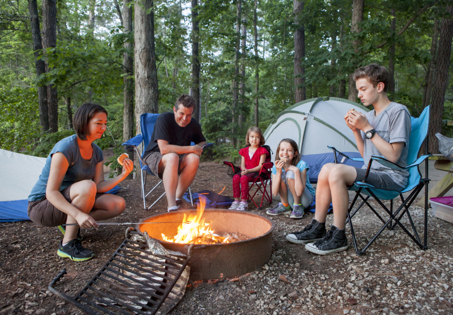 famille au camping enfant Toulon 